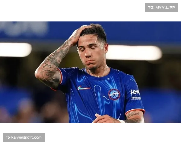 切尔西官方宣布:中场恩佐·费尔南德斯因伤提前告别本赛季所有赛事 切尔西官方宣布:中场恩佐·费尔南德斯因伤提前告别本赛季所有赛事